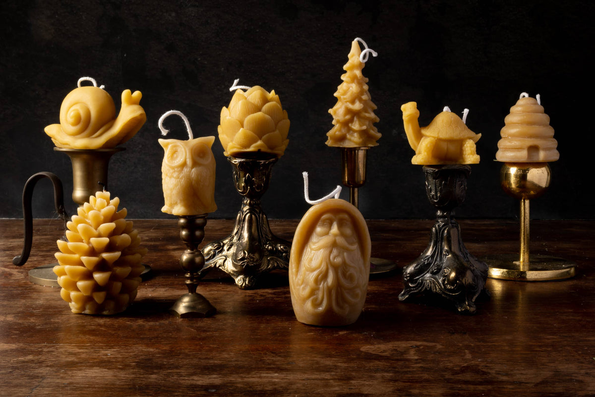 Pure Beeswax Pinecone Candle